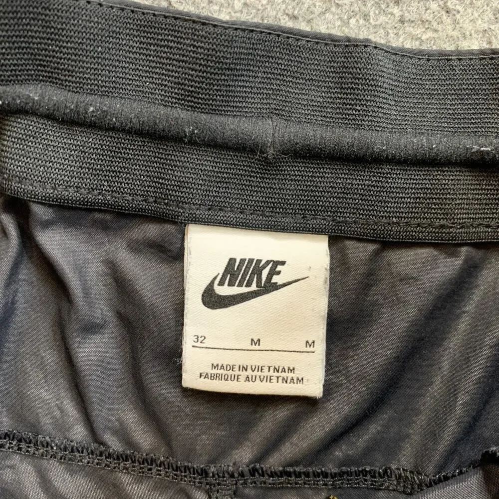 Nike Utility Pants Men 32 Black Nylon Sportswear Style Essentials Trousers Cargo